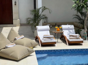 LUX 3 Bedroom Villa 5min Walk to the Beach